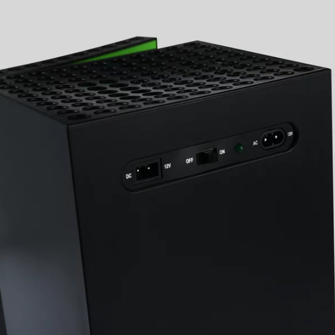 Xbox新版XSX迷你冰箱「Mini-Me Xbox Series X Mini Fridge」正式推出，据悉，新款迷你